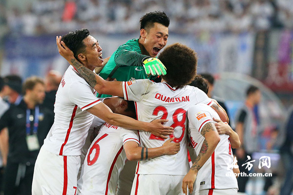 亚博体育-天津德比大战,泰达扳平权健终结不胜(体育早报泰达32胜权健赢天津德比 冬残奥会开)
