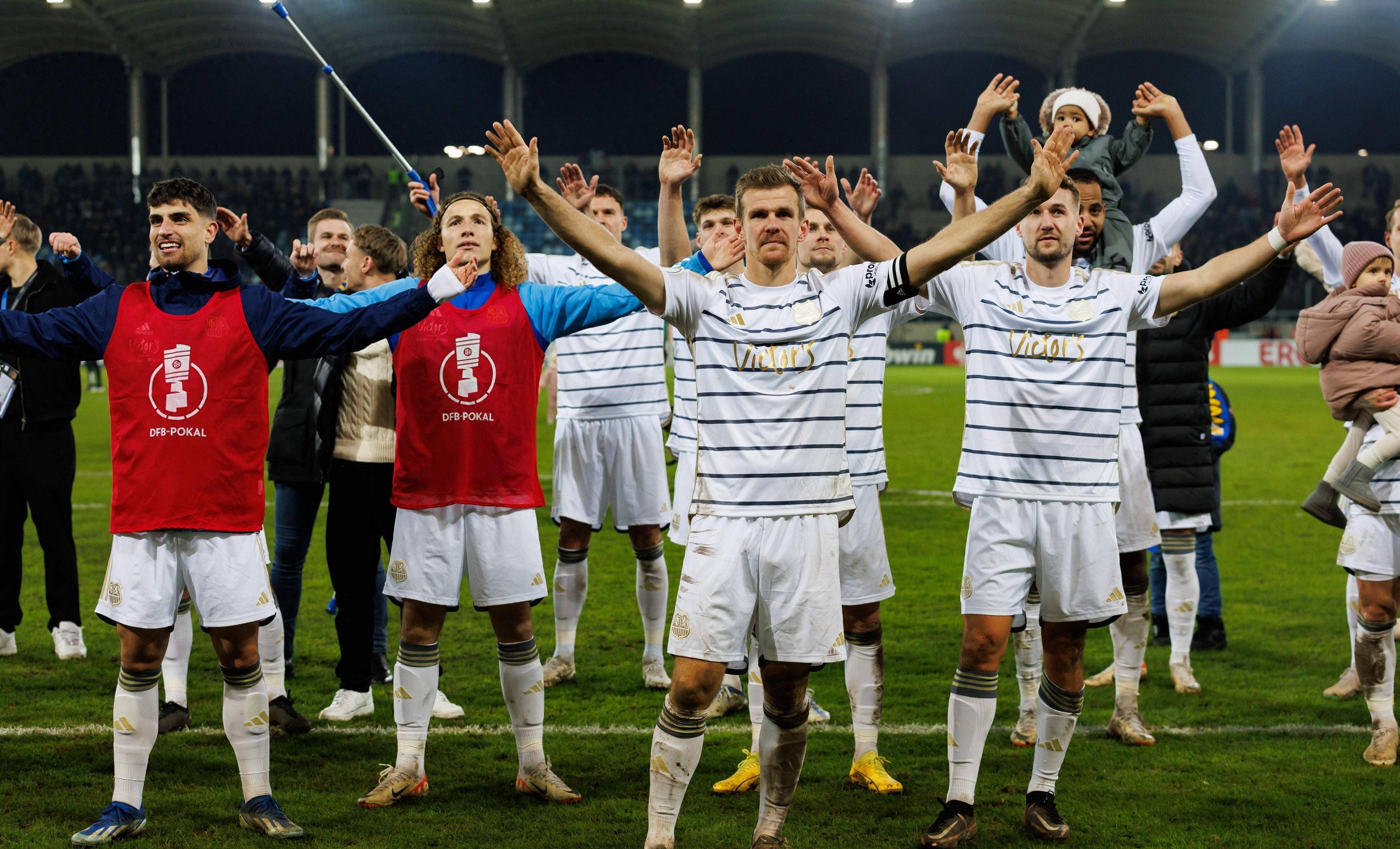 拜仁和尤文交锋记录