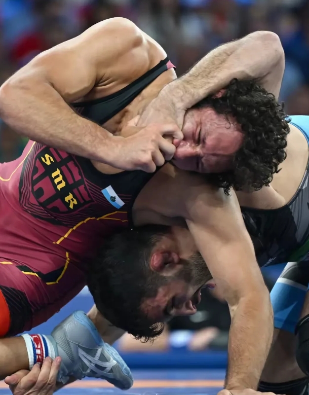 球队实力悬殊，激烈比赛瞬间惊险刺激的简单介绍