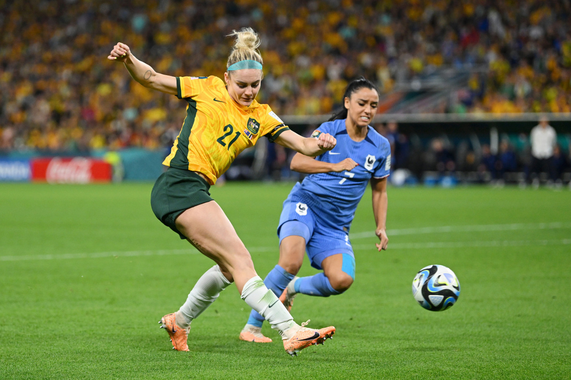 澳大利亚足球联赛精准传球秀展现巨星风采的简单介绍